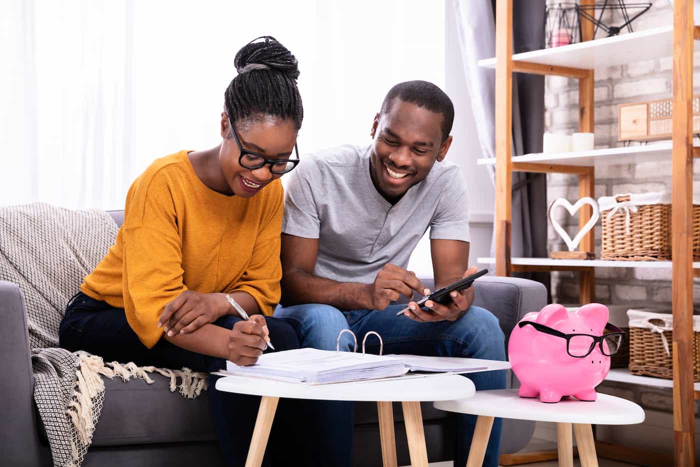 Finanças para casal: quando começar a falar sobre dinheiro no relacionamento?